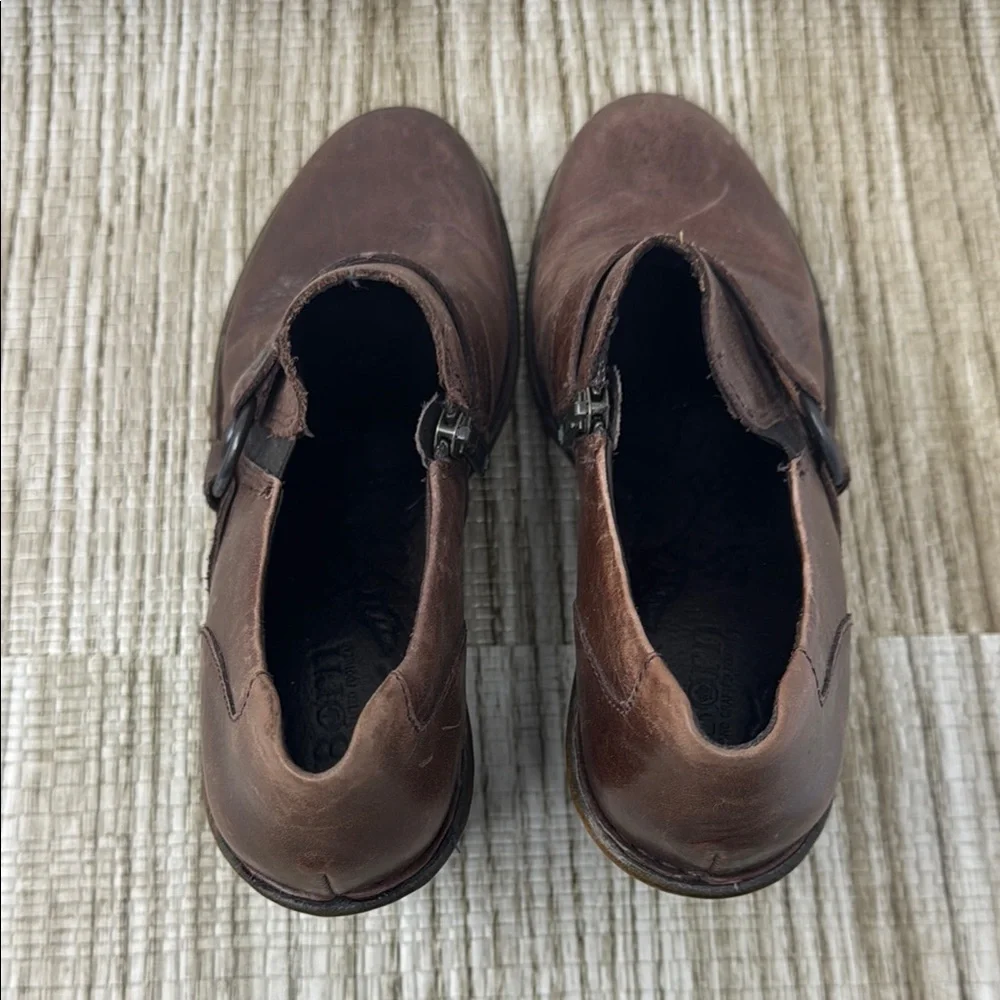 Brown Born Shoes - Picture 4 of 10